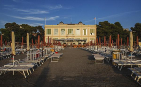  Suite Hotel Nettuno  Сестри Леванте